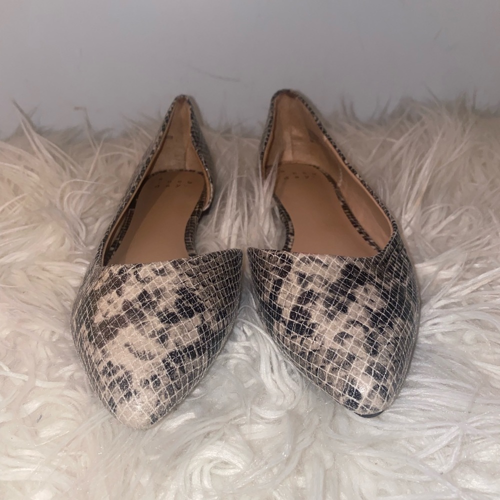 Women’s size 6 ballet flats